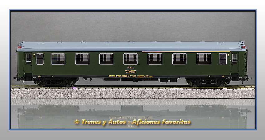 Coche pasajeros Serie 5000 AAB-5024  Clase 1ª y 2ª - Renfe